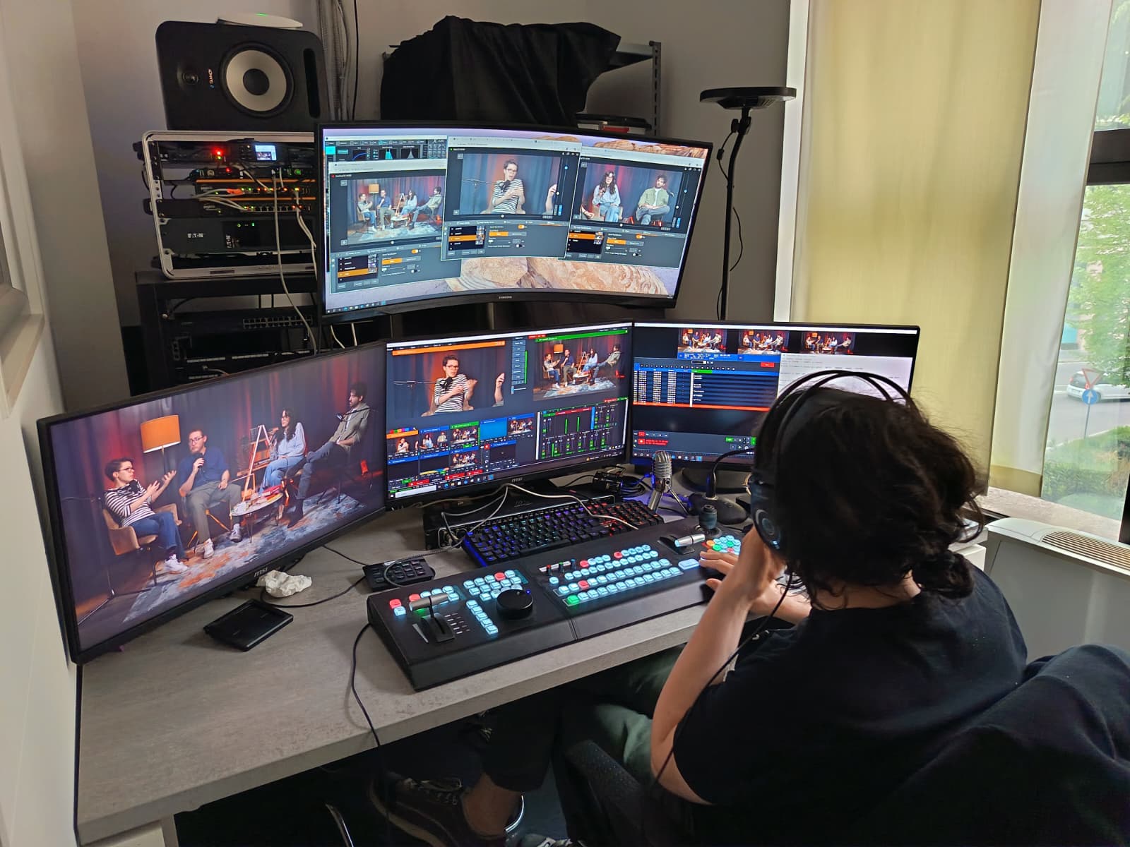 Tecnico Amerigo Media alla regia live.